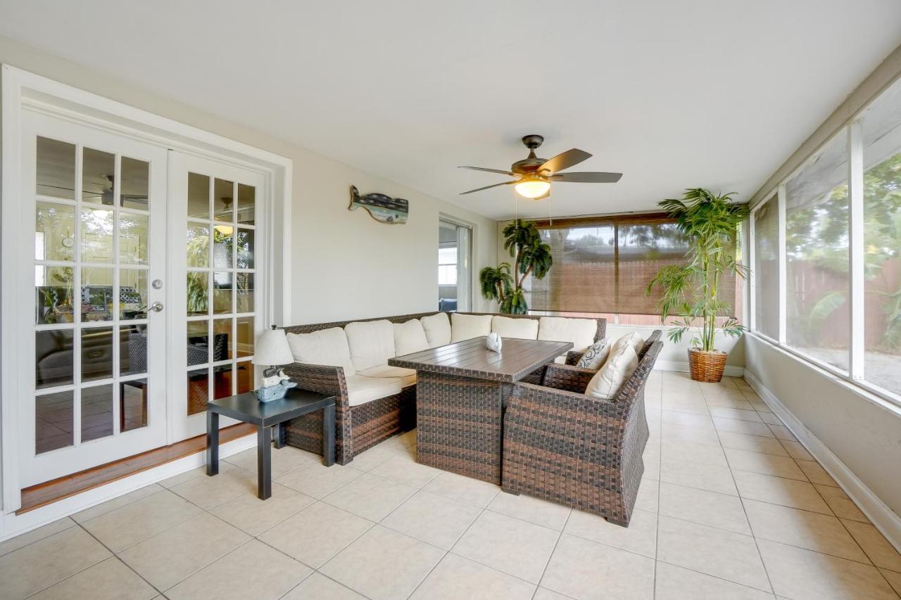 Clearwater Vacation Home Rental With Tiki Bar! Bagian luar foto