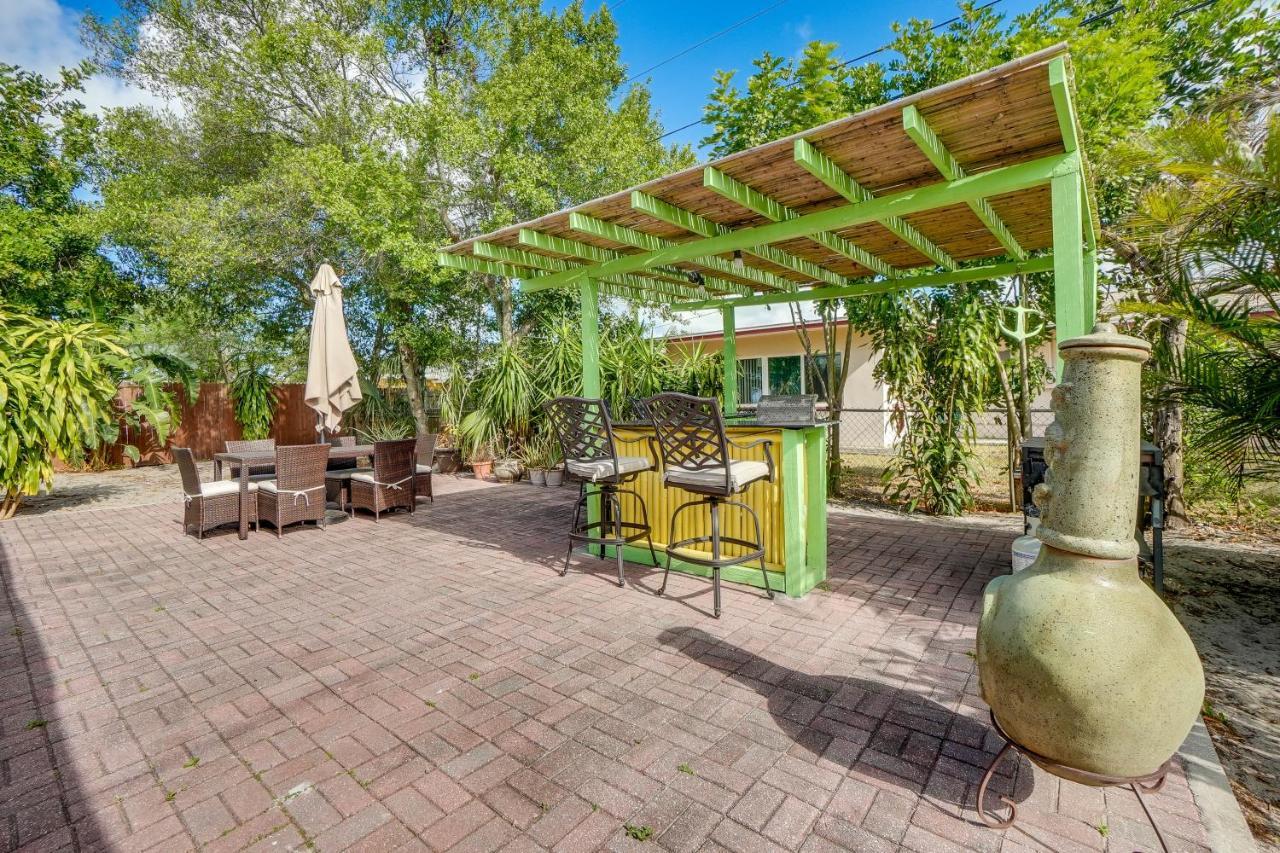 Clearwater Vacation Home Rental With Tiki Bar! Bagian luar foto